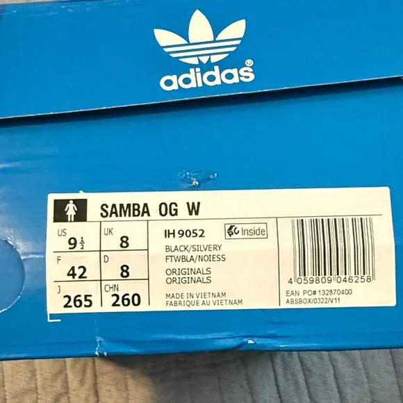Adidas Samba OG Black and Silver Sneakers - Picture 2 of 5
